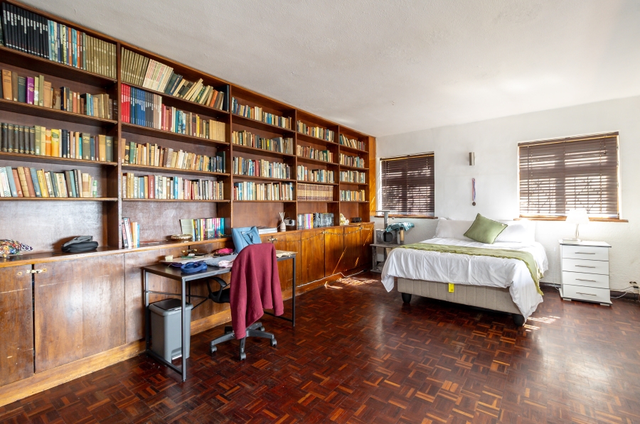 To Let 1 Bedroom Property for Rent in Green Point Western Cape